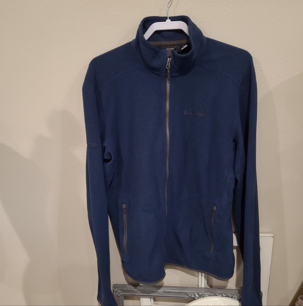 Marmot Men's SZ LG. NAVY FLEECE zip front Jacket hiking camping casual warm cozy